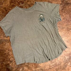 Green old navy tee shirt women’s size xl quote on back pocket tee floral